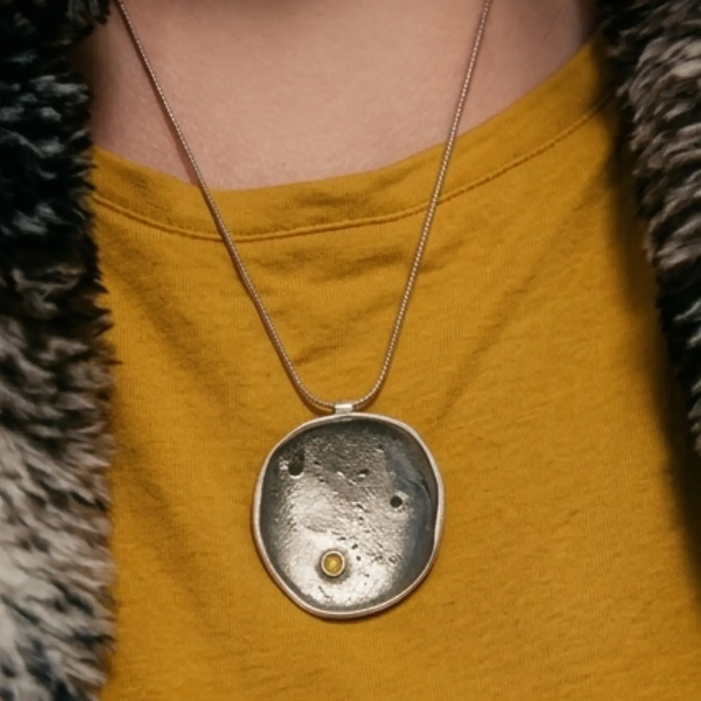 Anillo puesto